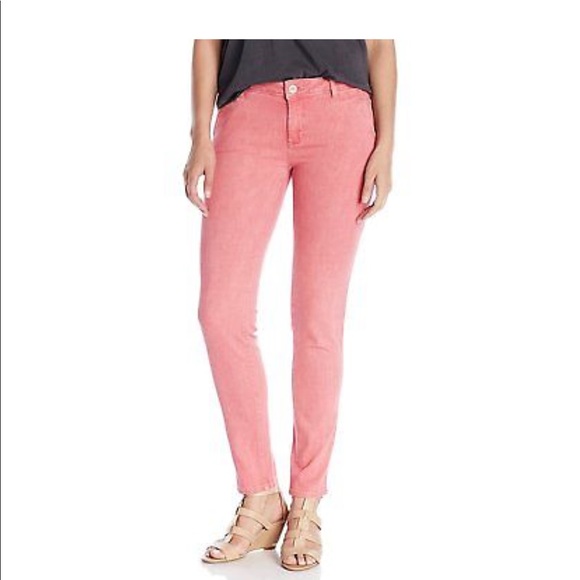 size 27 pants womens